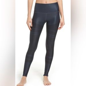 Alo Airbrush Leggings Small